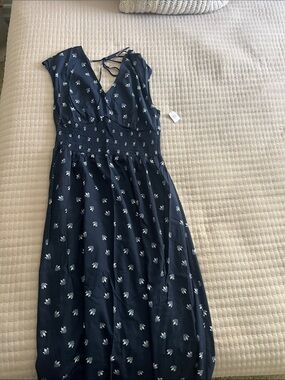 Old Navy Navy Floral Maxi Dress with Smocked Waist